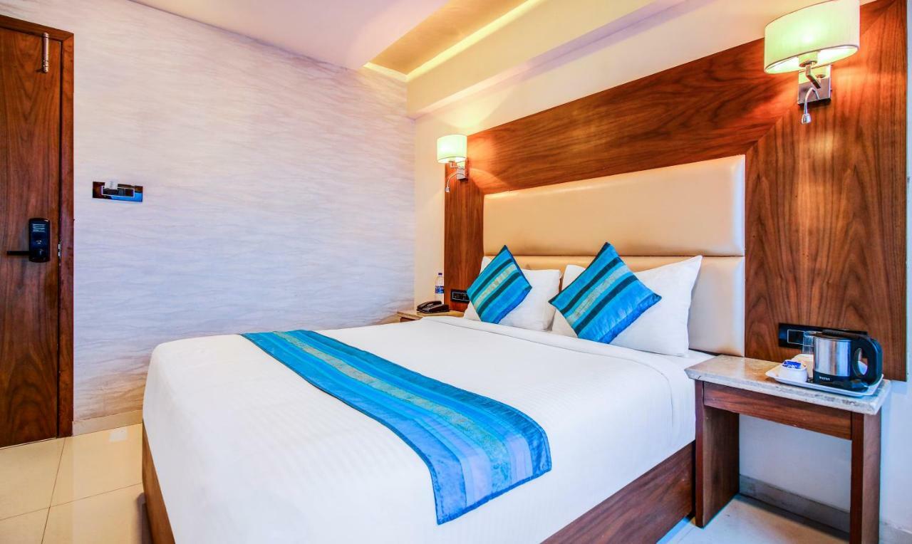 Hotel Oxford Mumbai Exterior photo