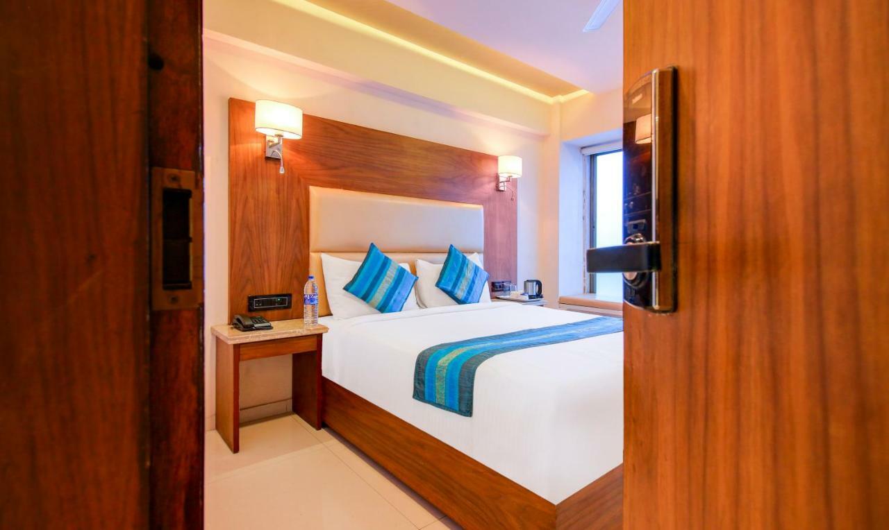 Hotel Oxford Mumbai Exterior photo