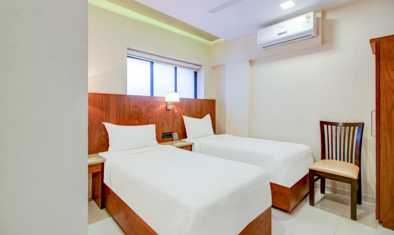 Hotel Oxford Mumbai Exterior photo